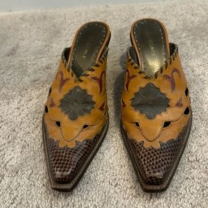 Ladies BCB Girls Mule Western Style shoe/boot  Size 8M